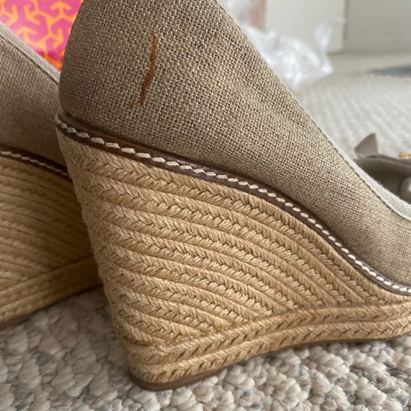 Tory Burch subtle metallic gold espadrilles - Picture 4 of 11